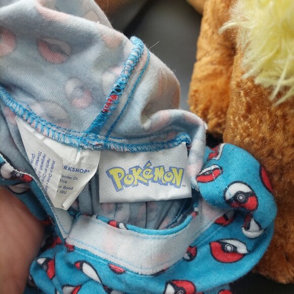 2017 Build A Bear Eevee Pokémon Plush w/ Poke Ball Pajama Outfit - Picture 11 of 11